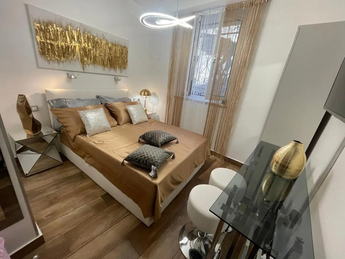Gæstehus Spalatum New Chic Apartments & City Rooms With Kitchen And Terrace - City Centre Split