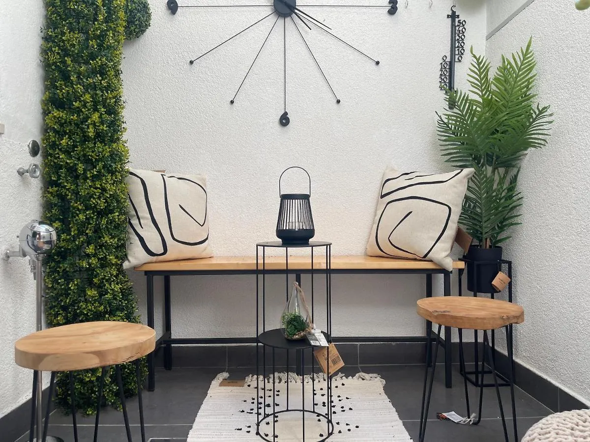 Guest house Spalatum New Chic Apartments & City Rooms With Kitchen And Terrace - City Centre Split