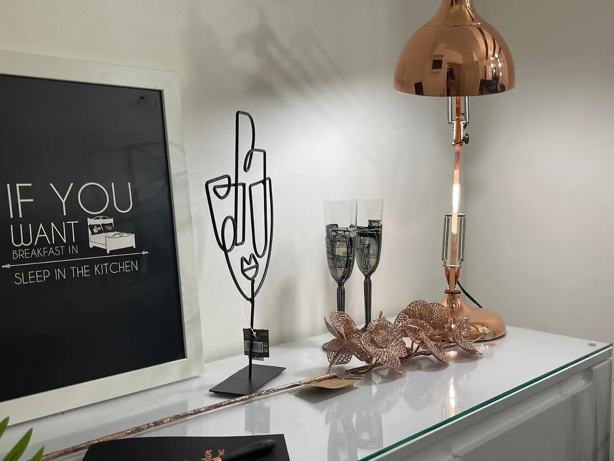 Guest house Spalatum New Chic Apartments & City Rooms With Kitchen And Terrace - City Centre Split